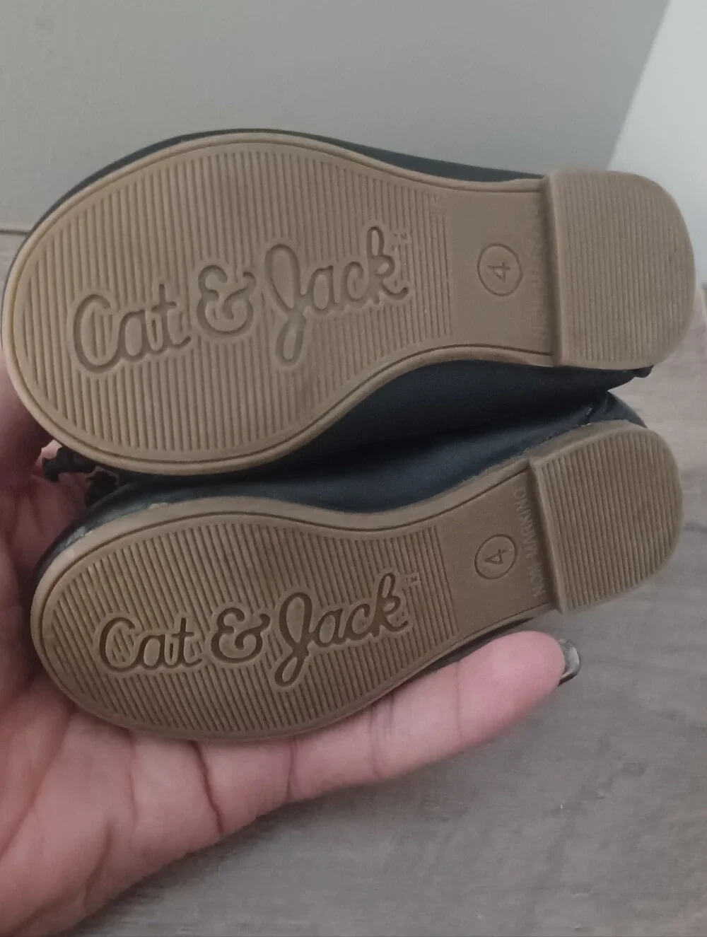Cat & Jack Black Ballet Flats Sz 4 $10/4.99 SHIPPING